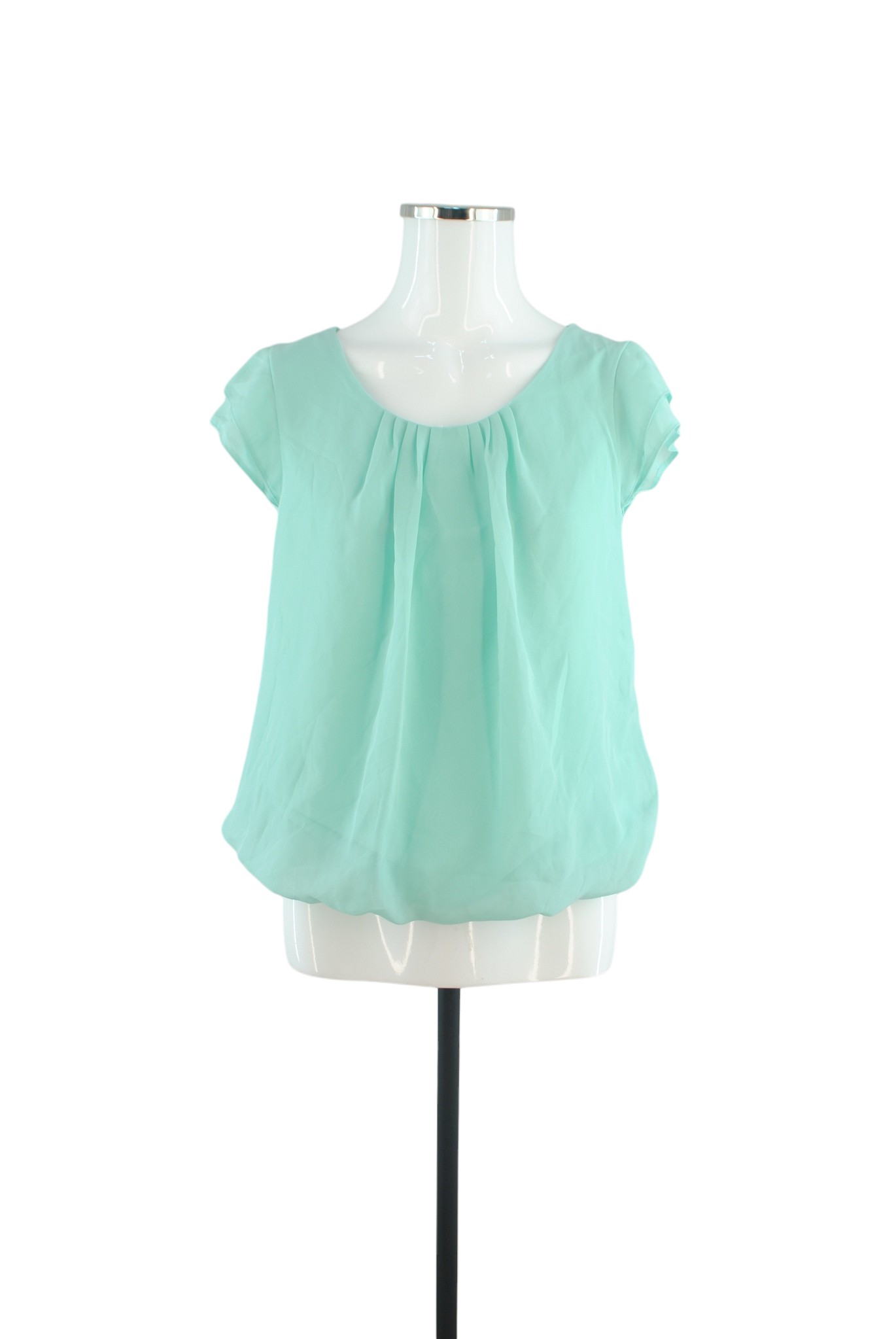 /storage/v1/object/public/product-images/products/8492a887-7f4a-4ed1-aaf1-6e0aed3554cd/front_882b3a7e0c28.jpg